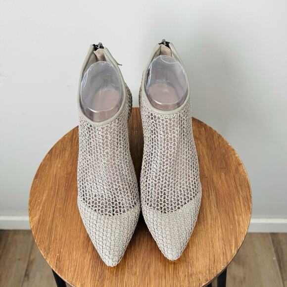 All Black Gray Woven Knit Heeled Ankle Boots Women’s Size 7.5 - Picture 3 of 10